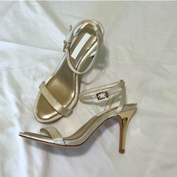 π 2X HOST PICK π BCBG MaxAzria MaβPalace Satin Open Toe Heels - Picture 11 of 15